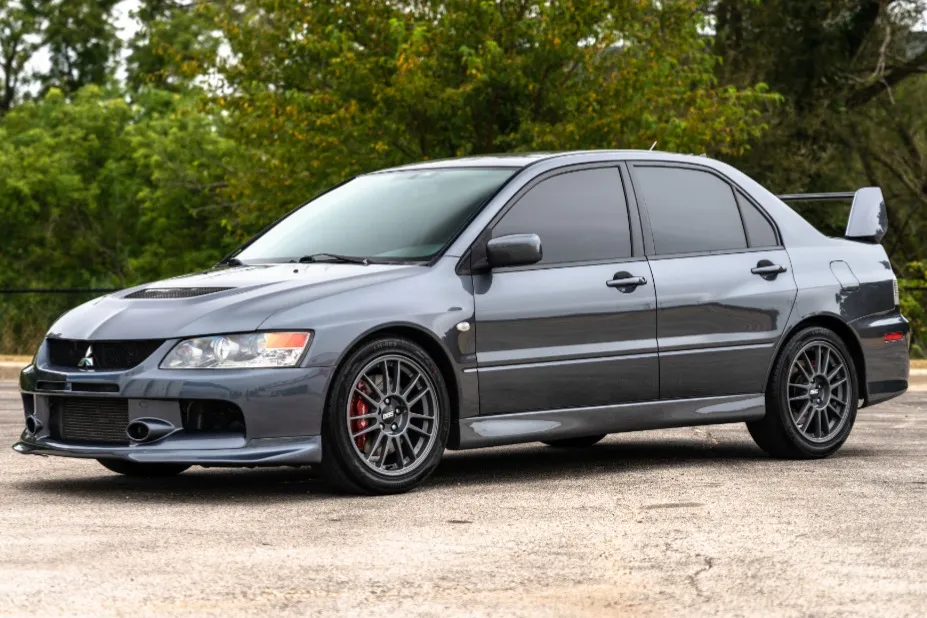 Mitsubishi Lancer Evolution IX